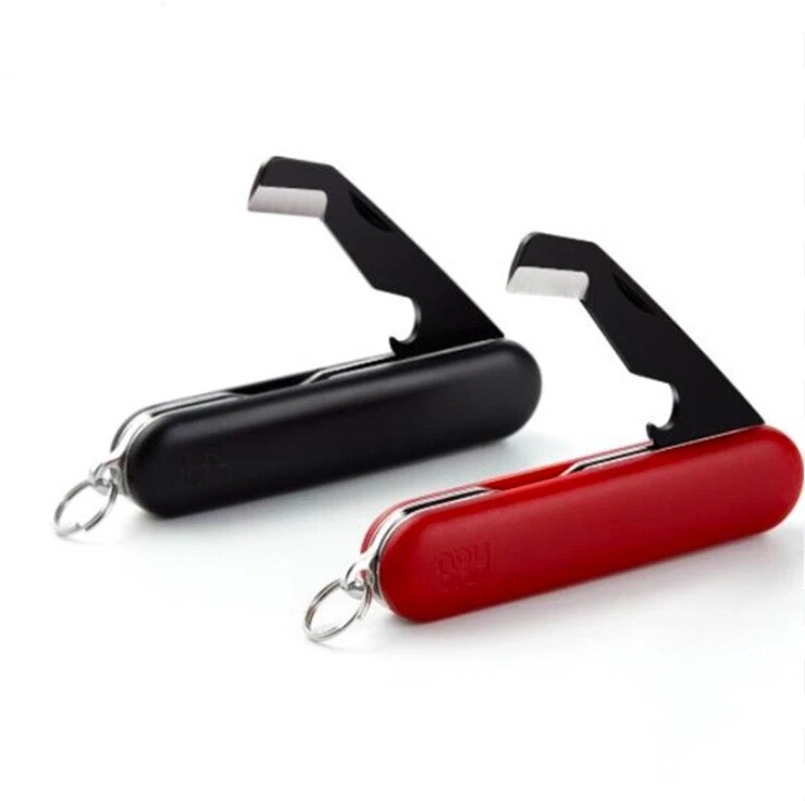 Box Cutter Pocket Knife A black and red box cutter pocket knife.