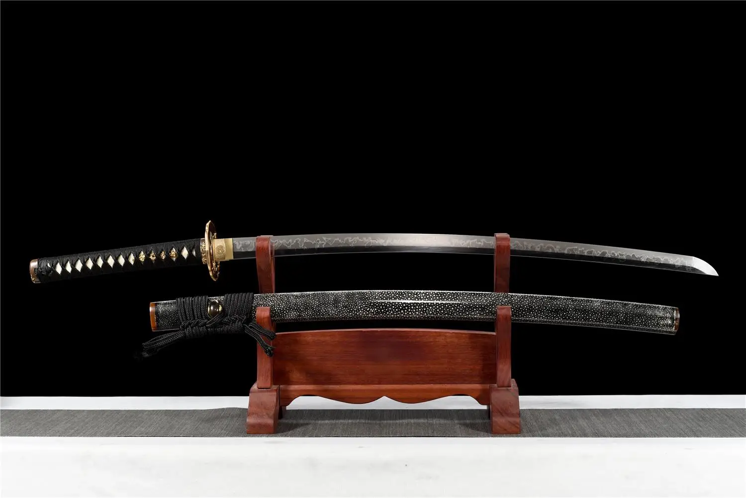 gold-dragon-sword-2