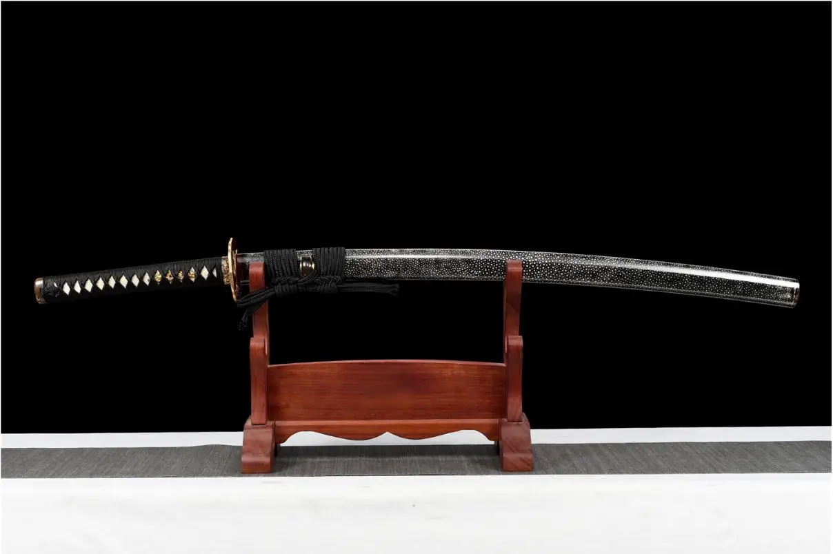 gold-dragon-sword-3