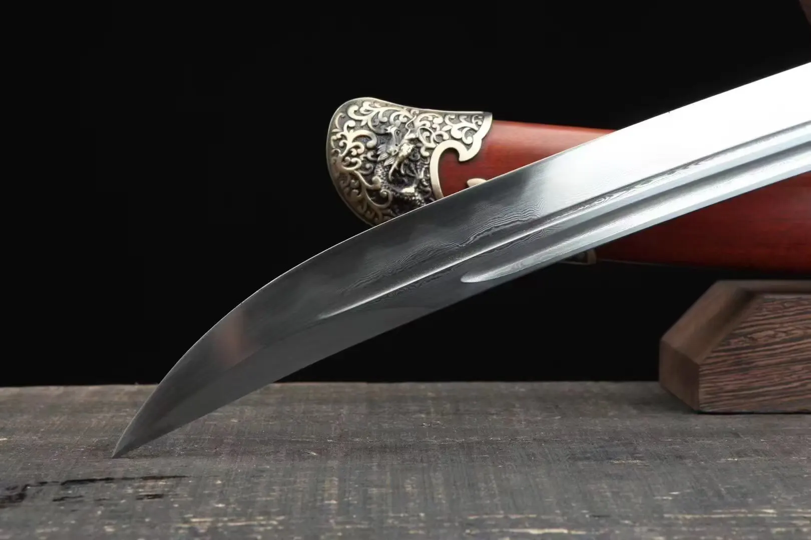 curved-short-sword-7