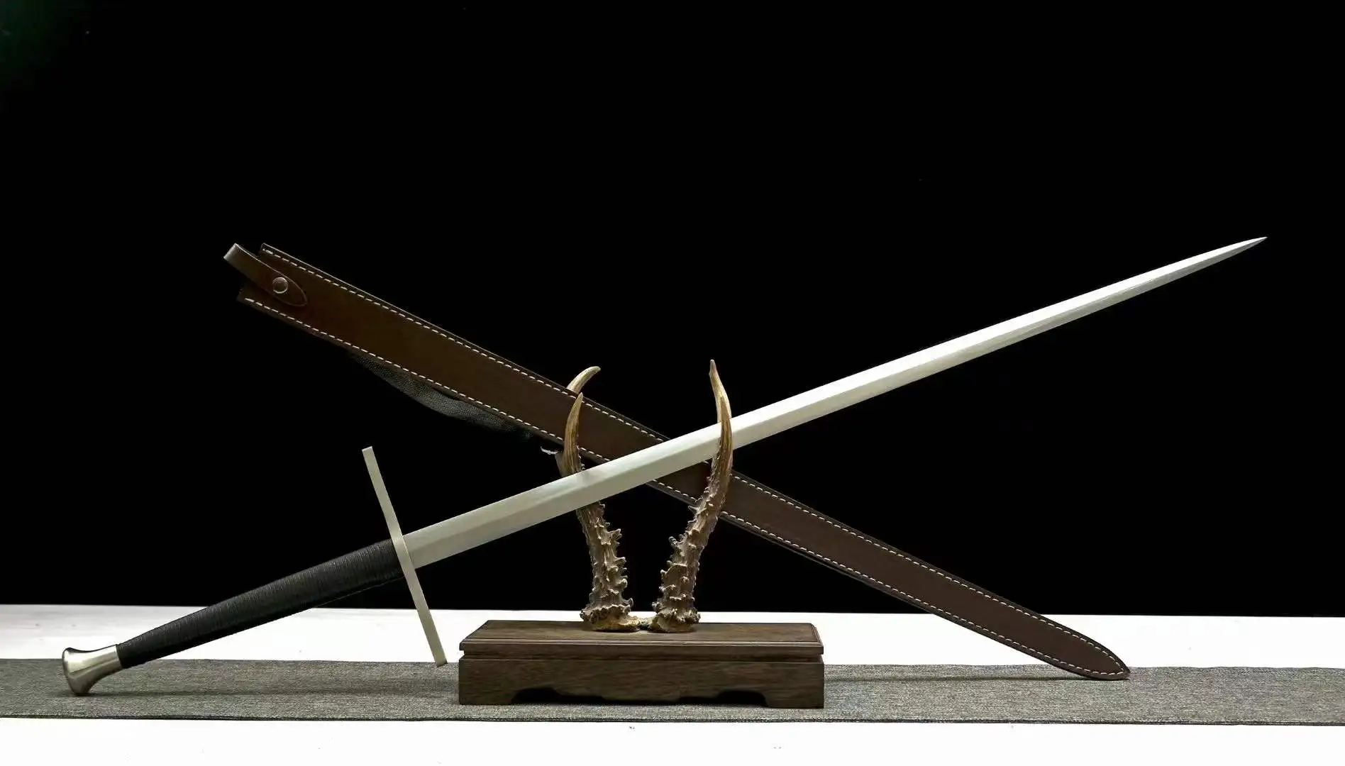 european-longsword-3