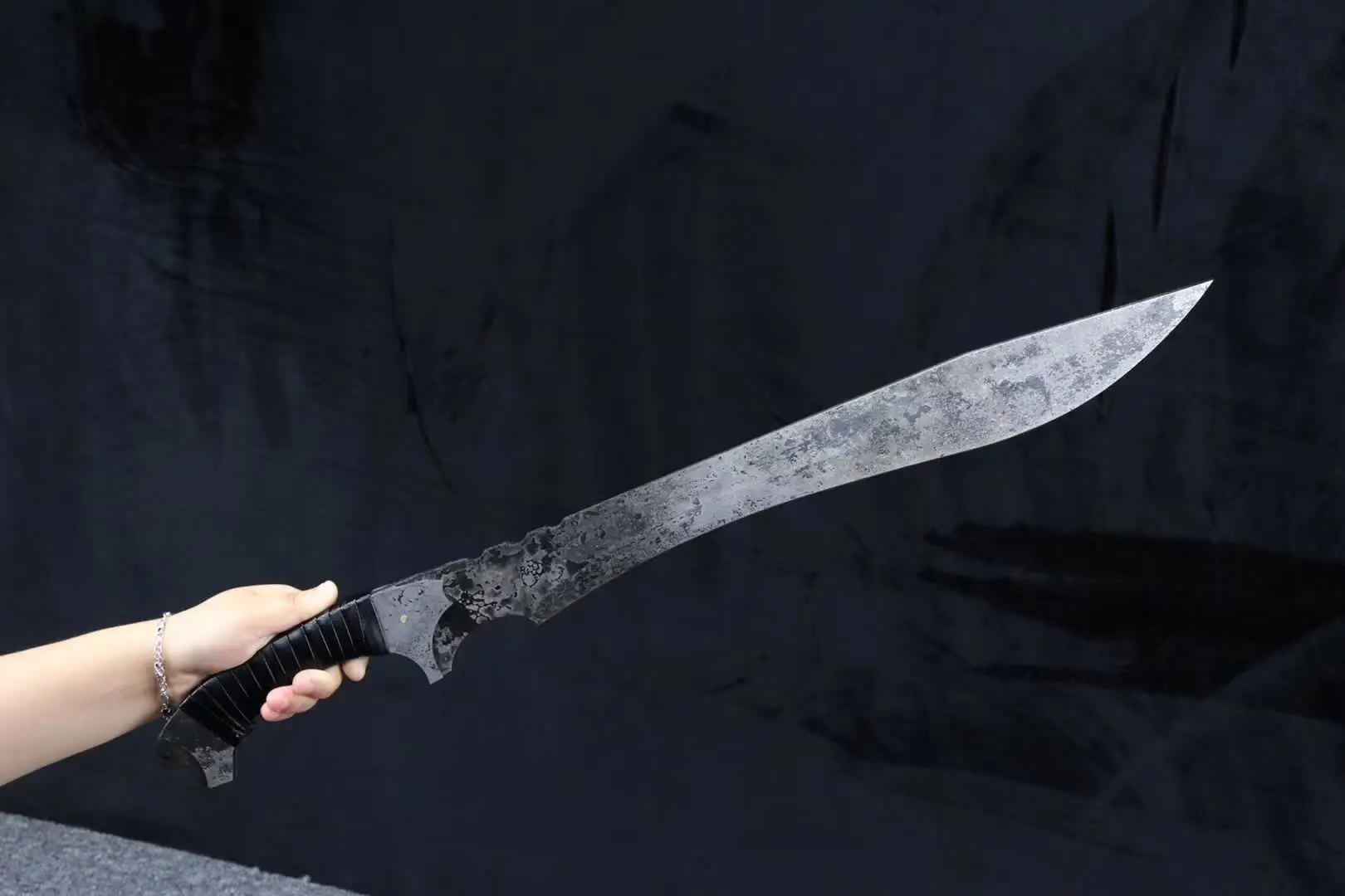 modern-short-sword-2