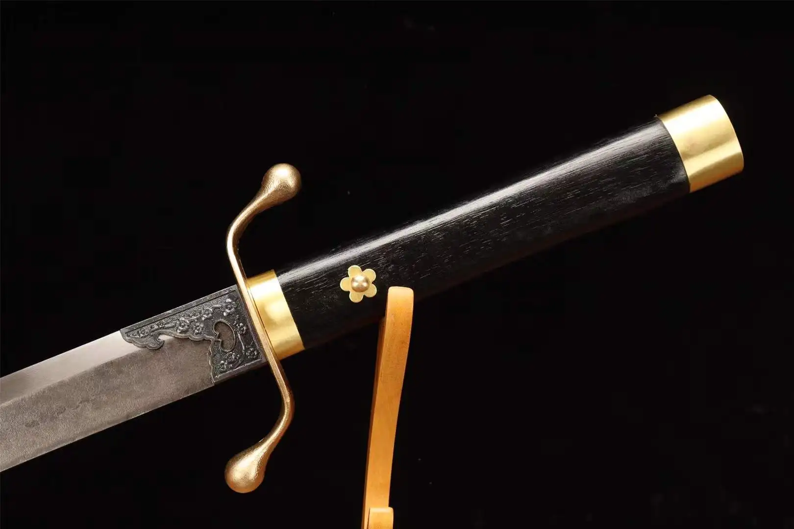 short-curved-sword-3