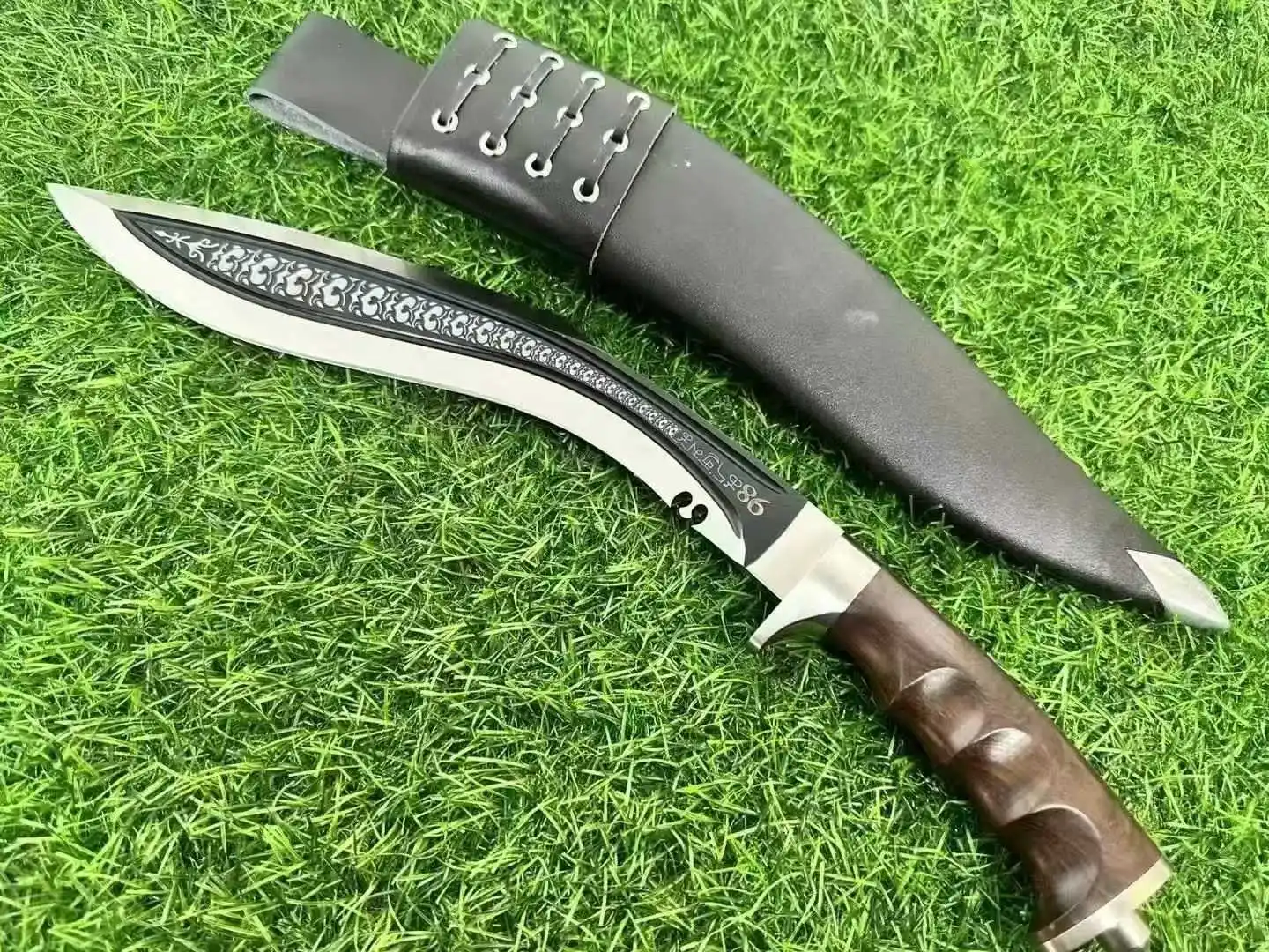 kukri-weapon-2