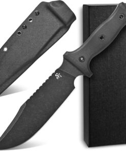 A good survival knife, dispplayed next to its sheath and box.