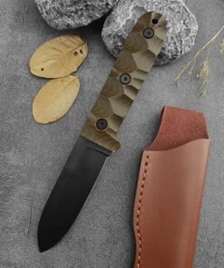 A bushcraft D2 knife, displayed next to a leather knife pouch.