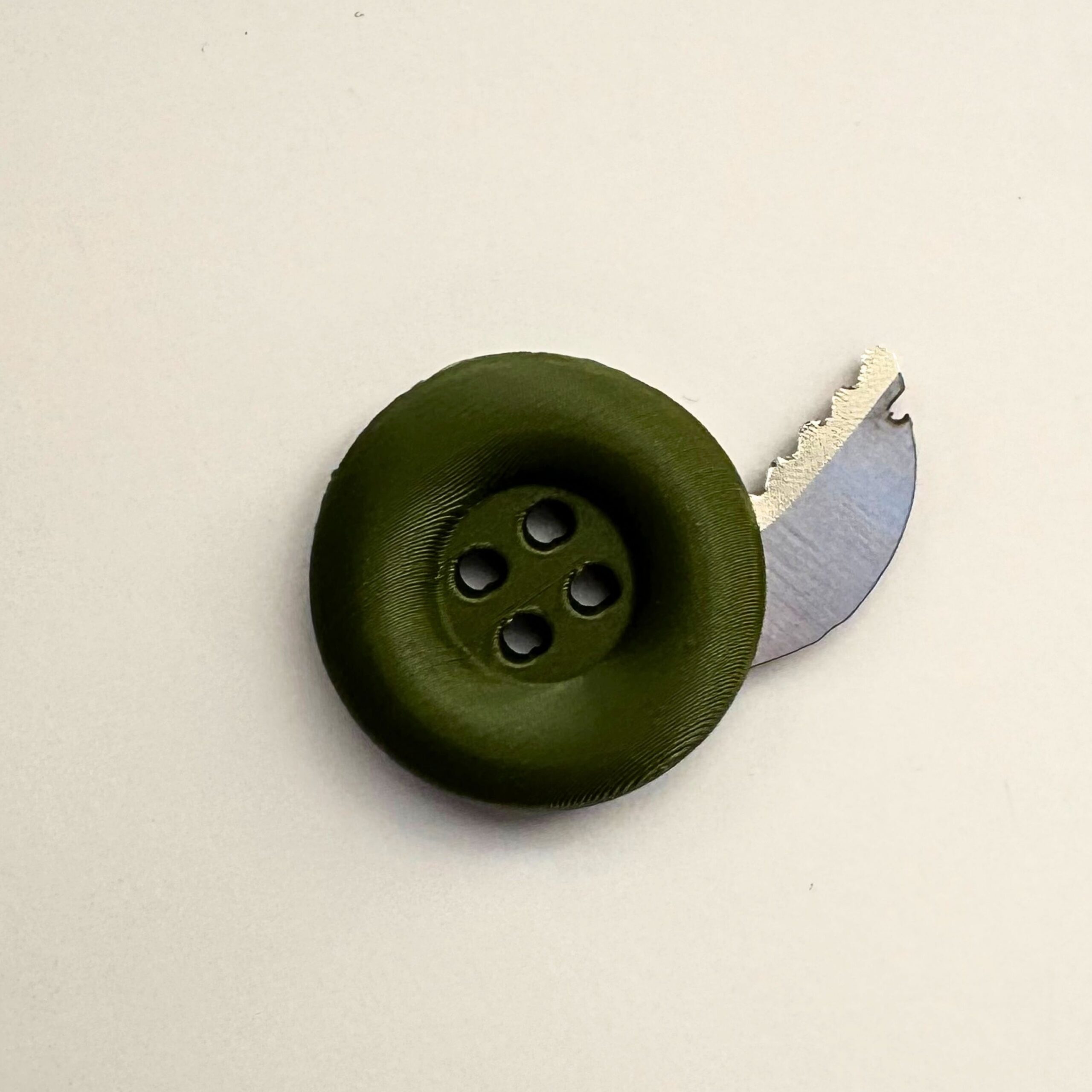 button-knife-13
