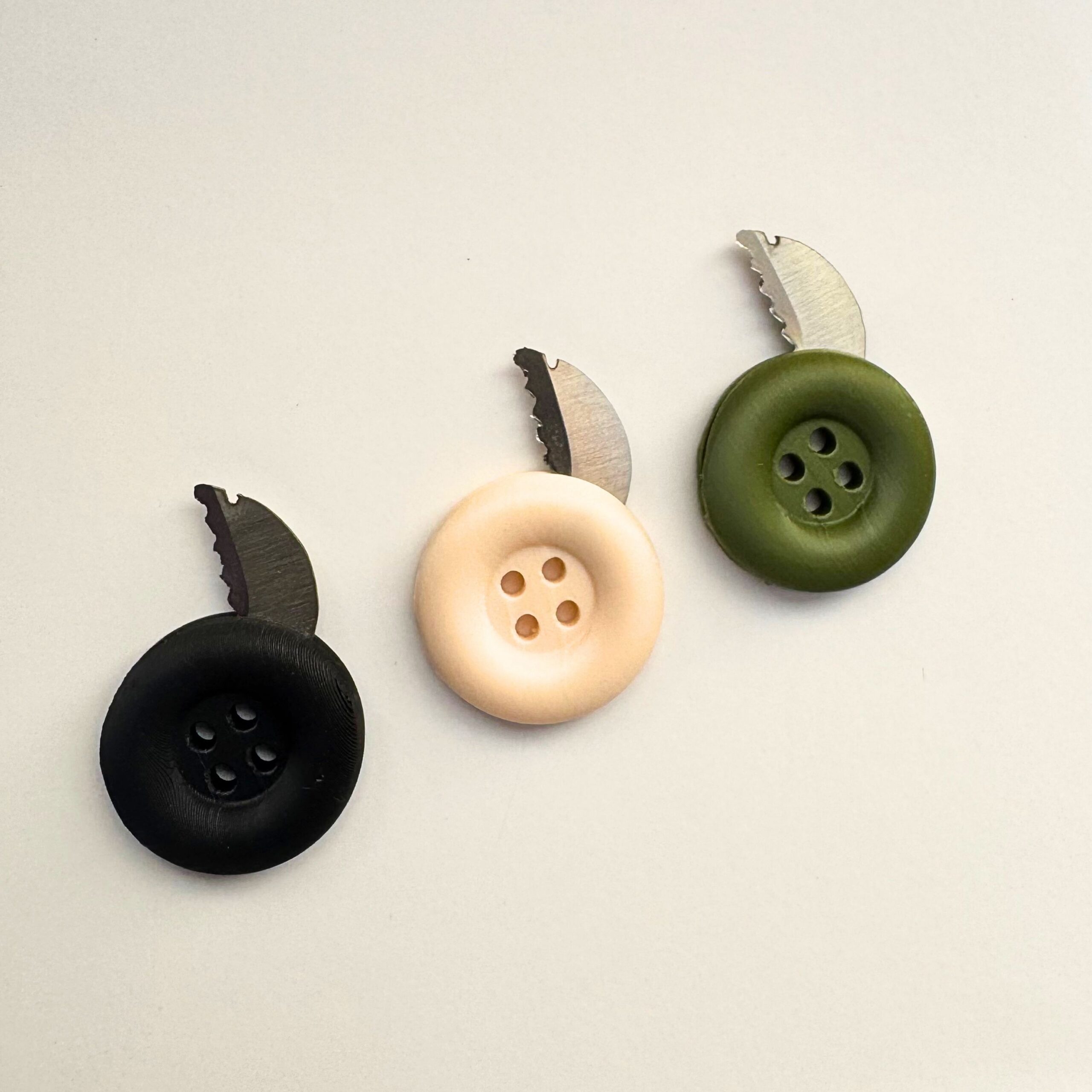 button-knife-32