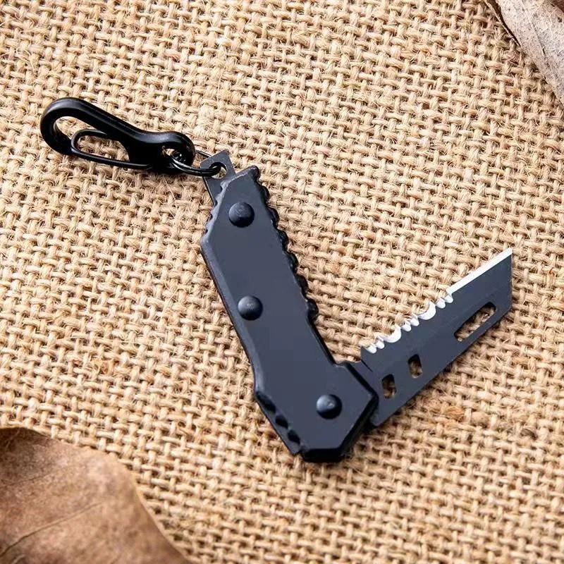 mini-pocket-knife-keychain-7
