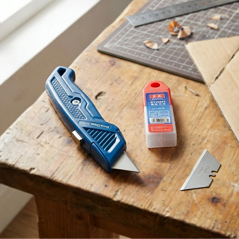 heavy-duty-utility-knife-9