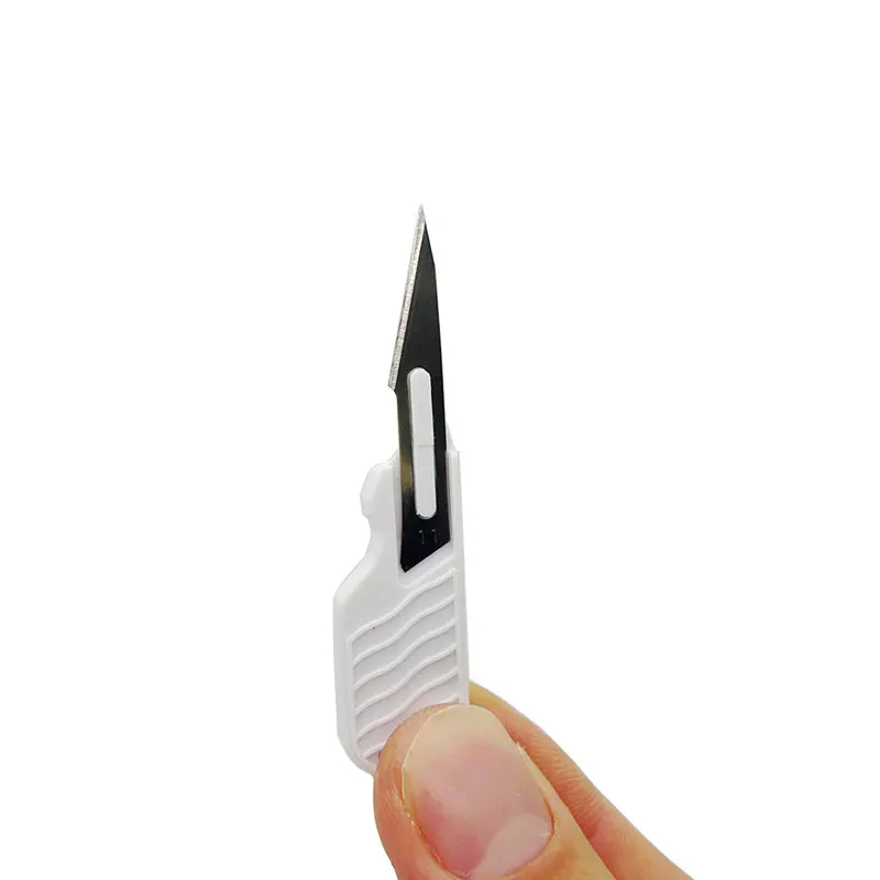 small-scalpel-3